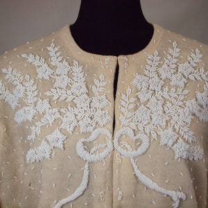 1950s L Beige I. Magnin Fine Knit Wool Sweater, White beaded Cardigan with Long Sleeves, 38&quot; bust