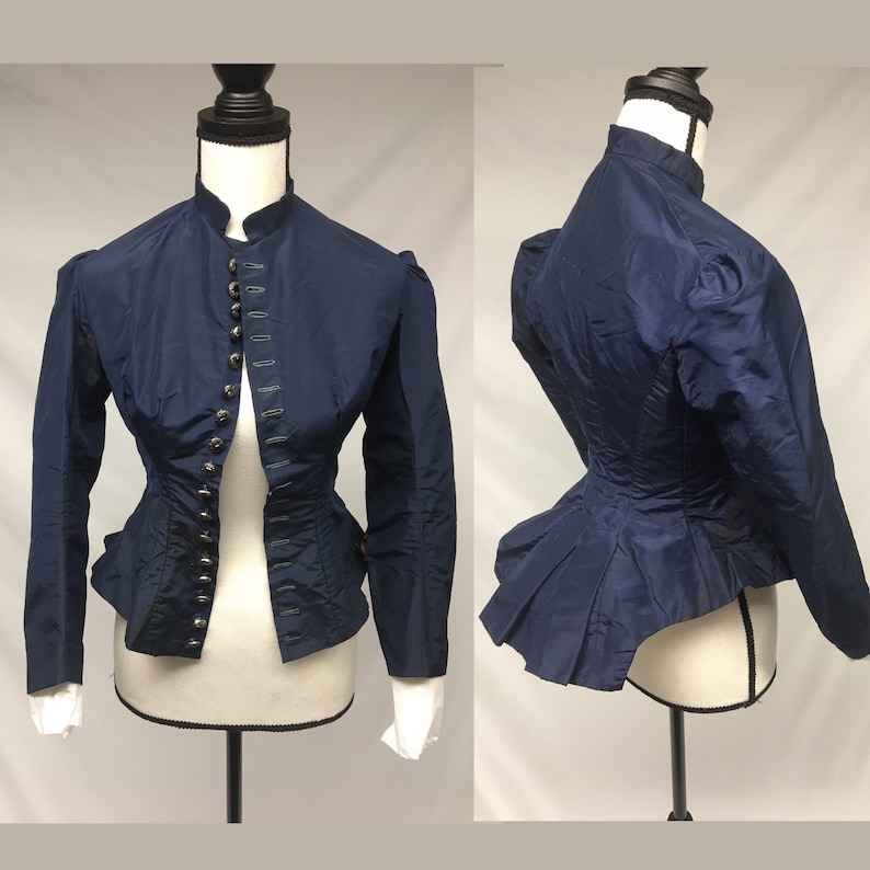 1890s XXS Navy Silk Button Down Bodice, Plisado Peplum for Bustle, Mangas de hojaldre, Botones de vidrio, Vestuario histórico, PARA ESTUDIO imagen 1