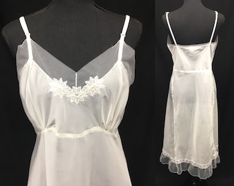 1950s L Bust 36” White Nylon Full Slip, Floral embroidery design, Vintage Full slip by Derra