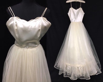 1950s S Scalloped Satin and Layers of Tulle Floor length Wedding Gown