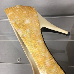 1980s 7M Vintage Maserati Yellow Satin Sequin Classic Pumps, NiB, 3.5 stiletto high heels, US 7, EU 37, UK 5 image 6