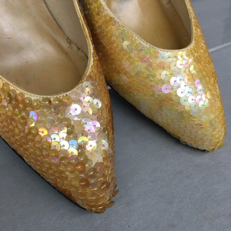 1980s 7M Vintage Maserati Yellow Satin Sequin Classic Pumps, NiB, 3.5 stiletto high heels, US 7, EU 37, UK 5 image 2