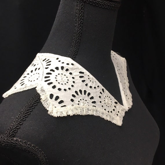 1940s off White Eyelet Notched Collar, Sewing Project, Collar