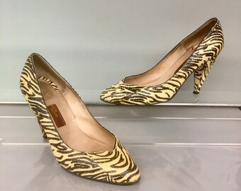 1980s 7 Tiger Zebra Print snakeskin classic pumps, Sexy animal print shoes, 3.5" cone high heel, New Mood, V cut vamp, US 7, EU 37, UK 5