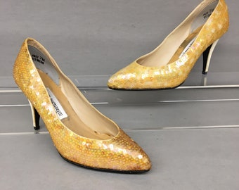 1980s 7M Vintage Maserati Yellow Satin Sequin Classic Pumps, NiB, 3.5" stiletto high heels, US 7, EU 37, UK 5