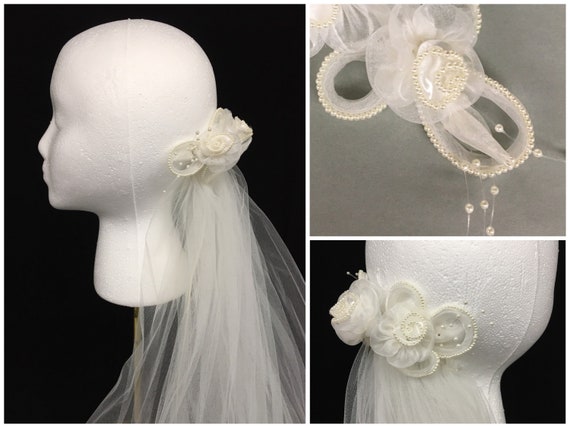 1990s Pearl Beaded White Satin Roses and Organza Bridal Hair  display picture 1