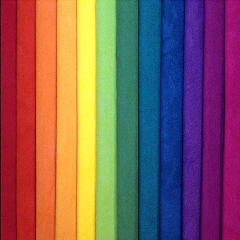 Medium color. Color medium.