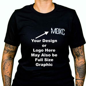 Bella + Canvas T-Shirt mit Ihrem Foto, Logo oder Text | Personalisiertes Grafik-T-Shirt | Hochauflösende Bilder hochladen | T-Shirt mit benutzerdefiniertem Text