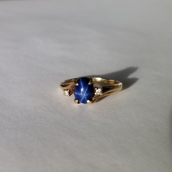 Vintage 10kt Star Sapphire & Diamond  Ring