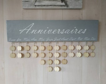 Calendrier perpétuel des anniversaires bois recyclé et 30 pastilles à personnaliser avec prénoms dates d'anniversaires