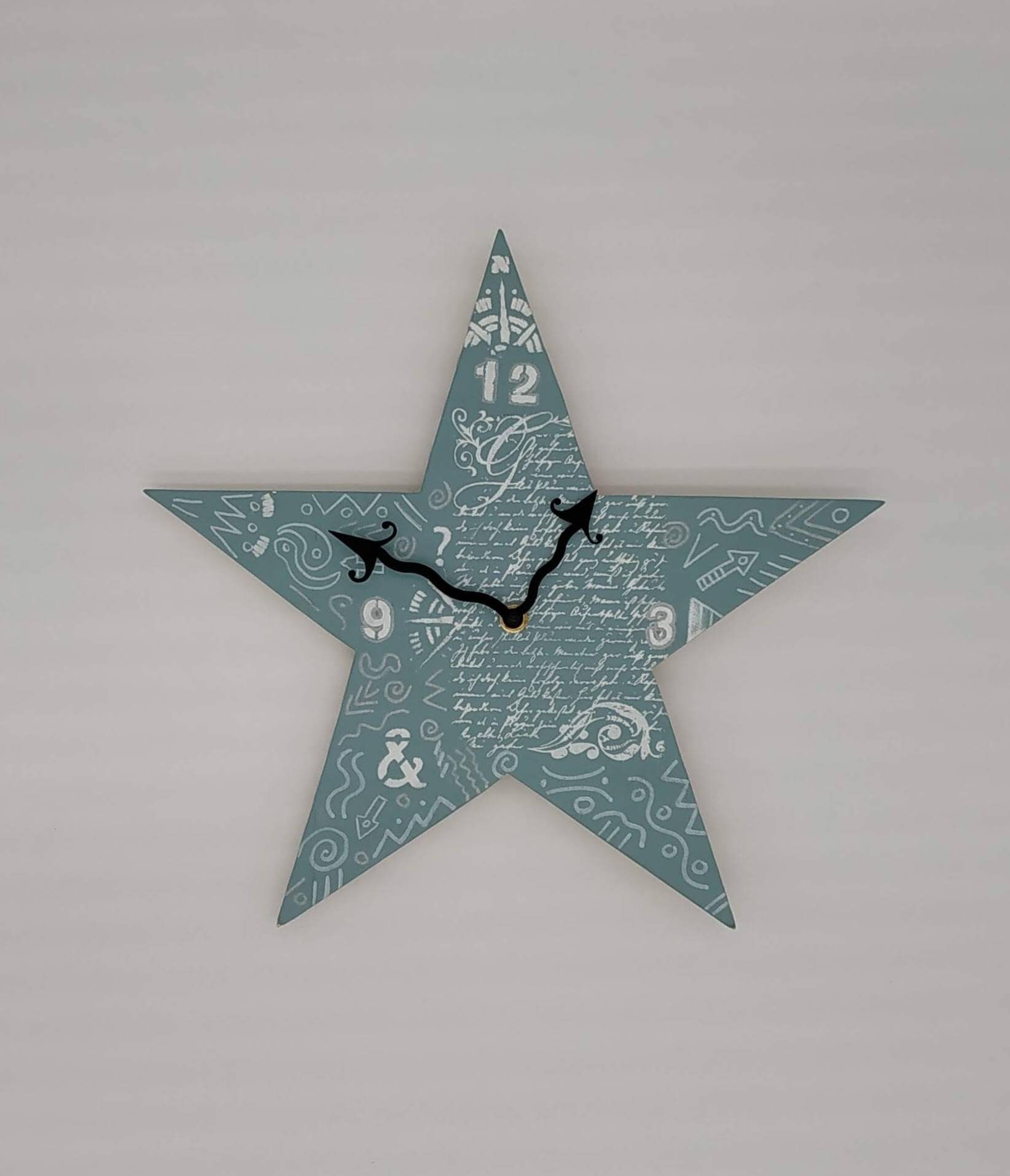 Horloge en Bois, Horloge Murale, Horloge Originale, Étoile Bleue. Référence Etsy H6.