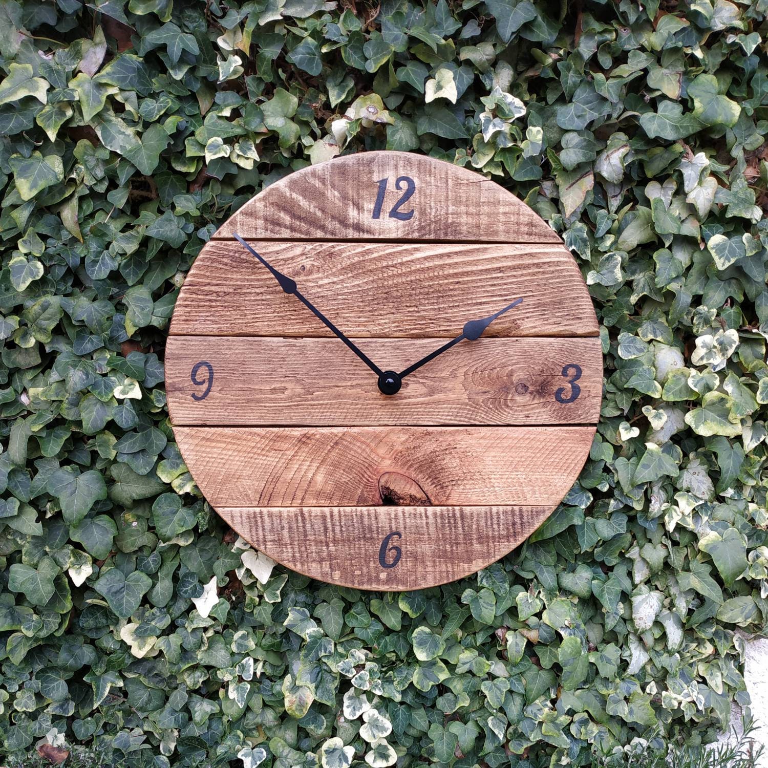 Horloge en Bois ?co-Responsable, Fait Main, Horloge Murale, 4 Chiffres Peints à La Main .planches Ho