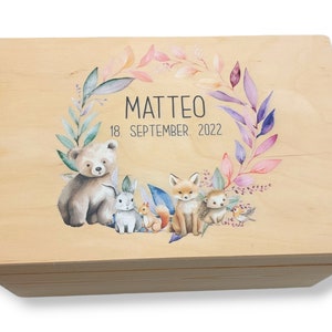 Erinnerungskiste Baby mit Namen &quot;Forest Tiere Kranz&quot; Geburtsdatum Erinnerungsbox für Kinder, Erinnerungskiste Holz, Geschenkidee Geburt
