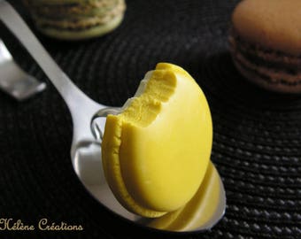 Whole or crunched Macaron ring - Choice of colors