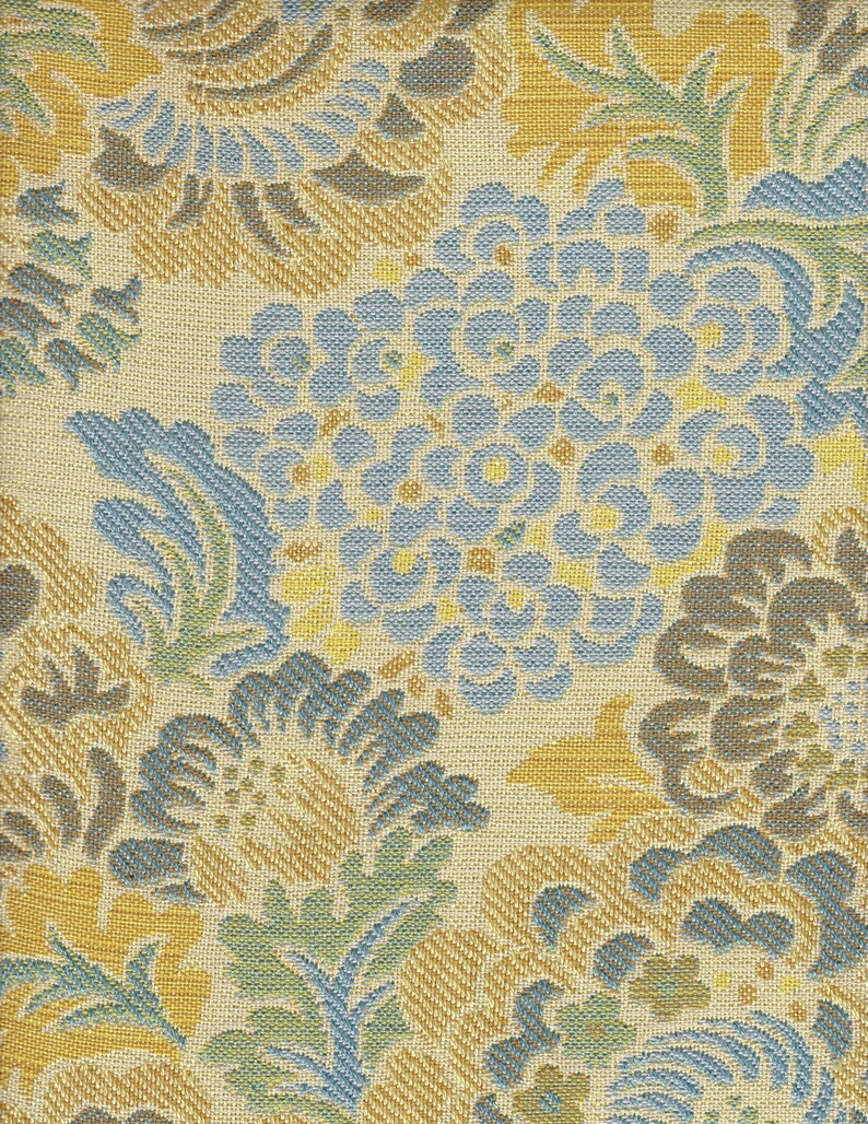 CAMBIE Mod Floral Pillow Fabric Woven Rayon Hand Bag Cloth Fashion Craft Wall Art Design Reference Material