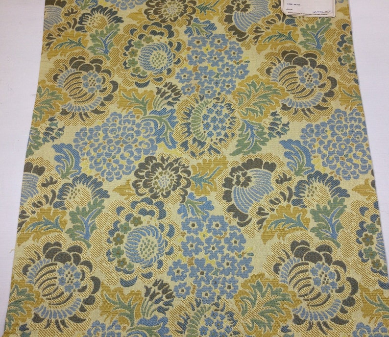 CAMBIE Mod Floral Pillow Fabric Woven Rayon Hand Bag Cloth Fashion Craft Wall Art Design Reference Material