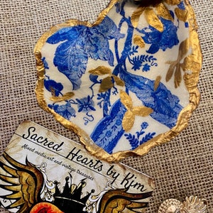 Chinoiserie blue & gold ring dish