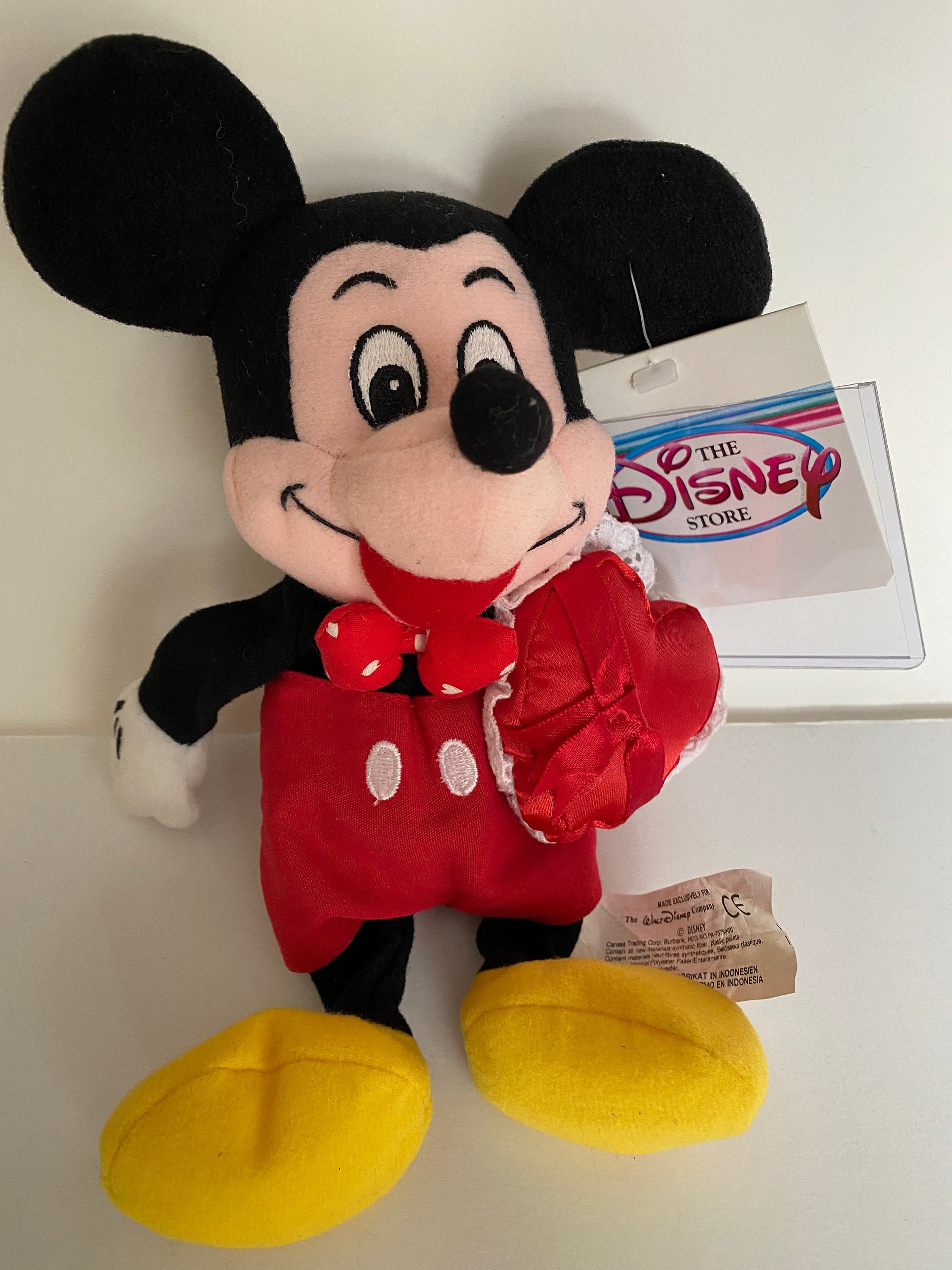 X Very rare Minnie Mouse in a Red dress and bow Pink plastic case band 3 hand Vintage Disney Minnie Mouse Learn To Dress Me 1989 Doll  main image 2