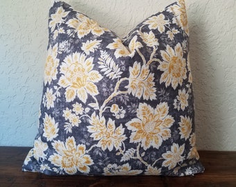 Floral Pillow Cover- Pillow Cover- Home decor- Pillow covers- Pillows- Throw pillows- Farmhouse decor- Decorative pillows- Cushion cover