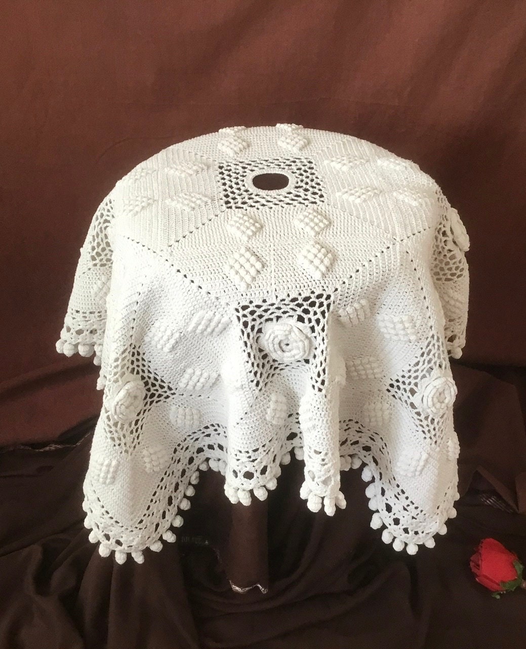 Tapis d'abat-Jour Ancien Abat-Jour ou Nappe Au Crochet avec en Relief Français Linge et Dentelle Ant