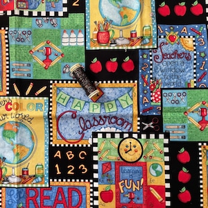 RARE Cotton Fabric Learning macht Spaß von Alexander Henry für Quilting Treasures