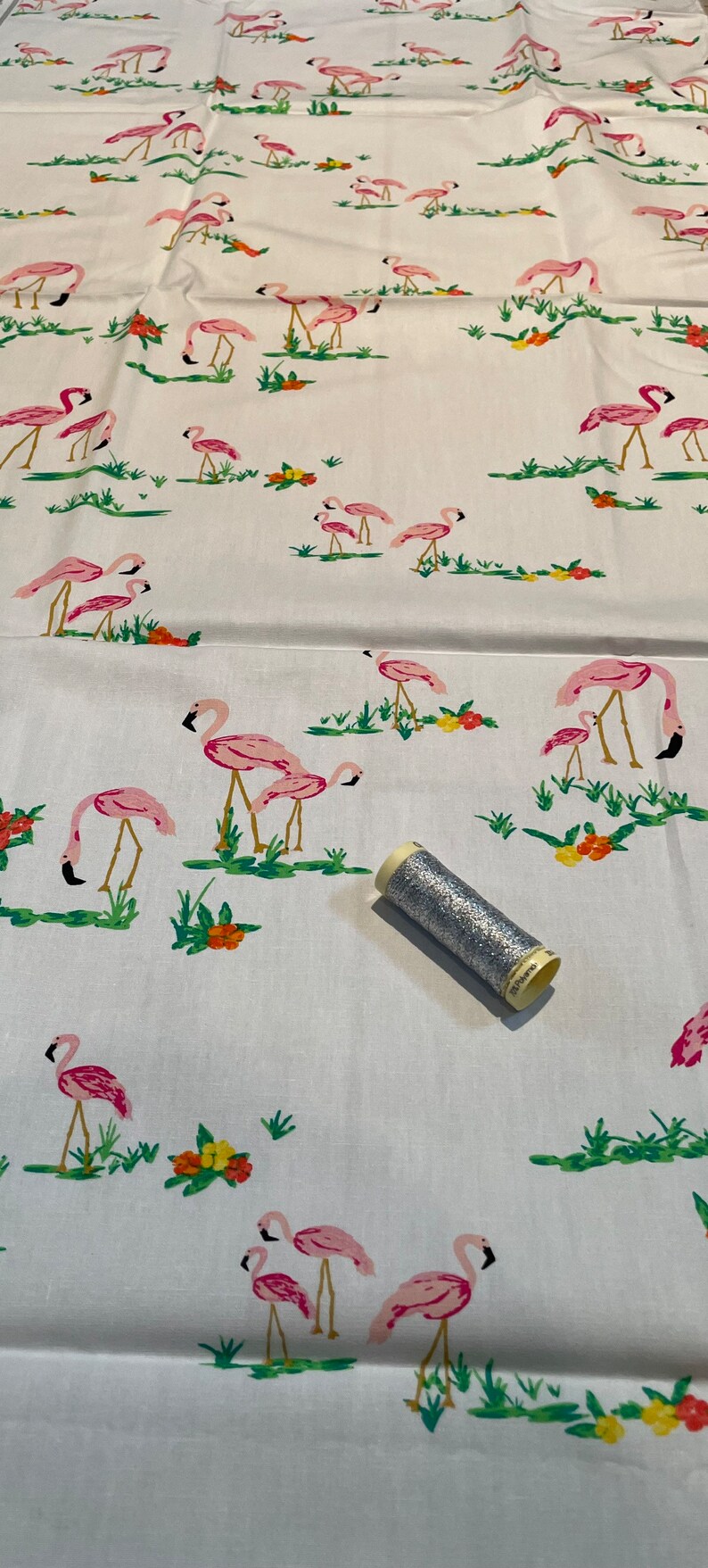 Tissu Oeko-tex Flamingo Field Pearl Fabric pour Artgalleryfabrics avec des flamants roses image 2