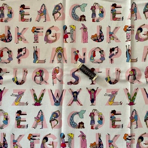 Tissu en coton Watch me ABC Alexander Henry pour Léon Design Group