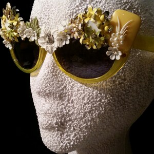 BumbleBees Festival Sunglasses.