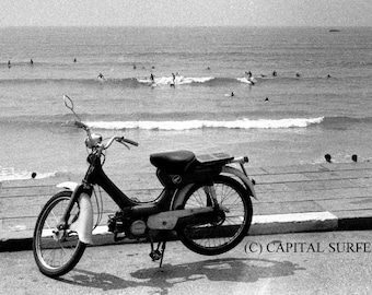 Vintage Surf image BIARRITZ France 1969 - digital download - wall art  home decor Black and White - stock photo library
