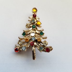 Vintage Rhinestone Christmas Tree Brooch