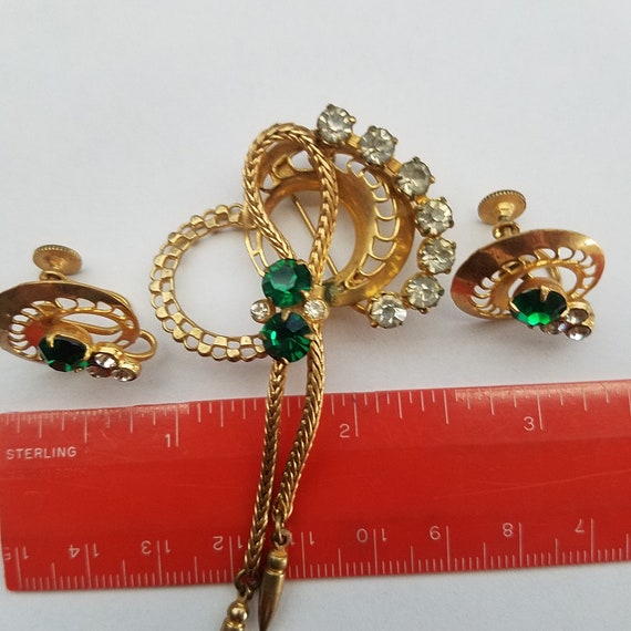 Vintage 1960's Green Rhinestone Brooch and Earrin… - image 3