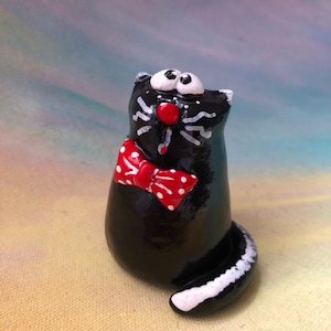 Cat figurine, Cat Animal sculpture, cat lover gift for Cat lovers collectible sculpture