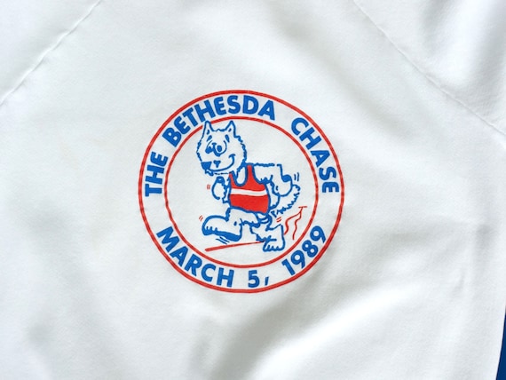 The Bethesda Chase Vintage Raglan Sweatshirt - 19… - image 3