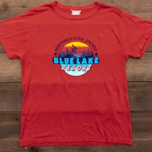 80s Vintage Blue Lake Resort T-Shirt Red | Souvenir T-Shirt | Vacation T-Shirt