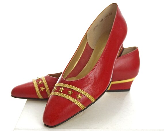 90s pumps