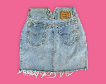 Vintage Levis Denim Skirt | High Waisted | Size XS/SM | Size 24/25