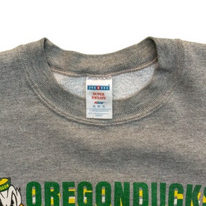 90s Vintage Oregon Ducks Sweatshirt OU Sweatshirt Ducks Sweatshirt College Sweatshirt College Crewneck image 3