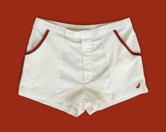 1970s Vintage Jantzen Tennis Shorts for Men, Size 32  - Classic White with Red Piping - Retro Athletic Sportswear Made in USA, Short Inseam