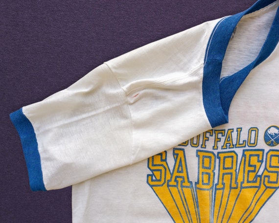 80s Vintage Buffalo Sabres Hockey T-Shirt | 80s R… - image 3