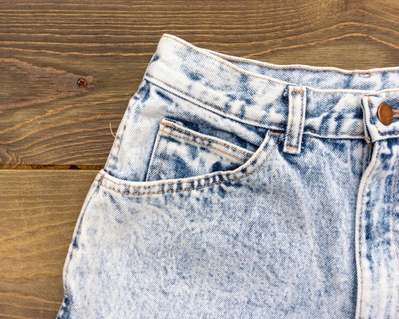 80s Vintage High Waisted Denim Shorts Size 24 | L… - image 2