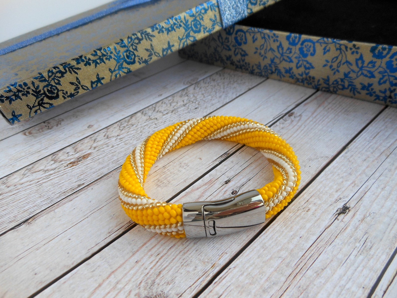 Ilde De Oshun Yoruba Bracelet Oshun Beads Oshun Bracelet - Etsy