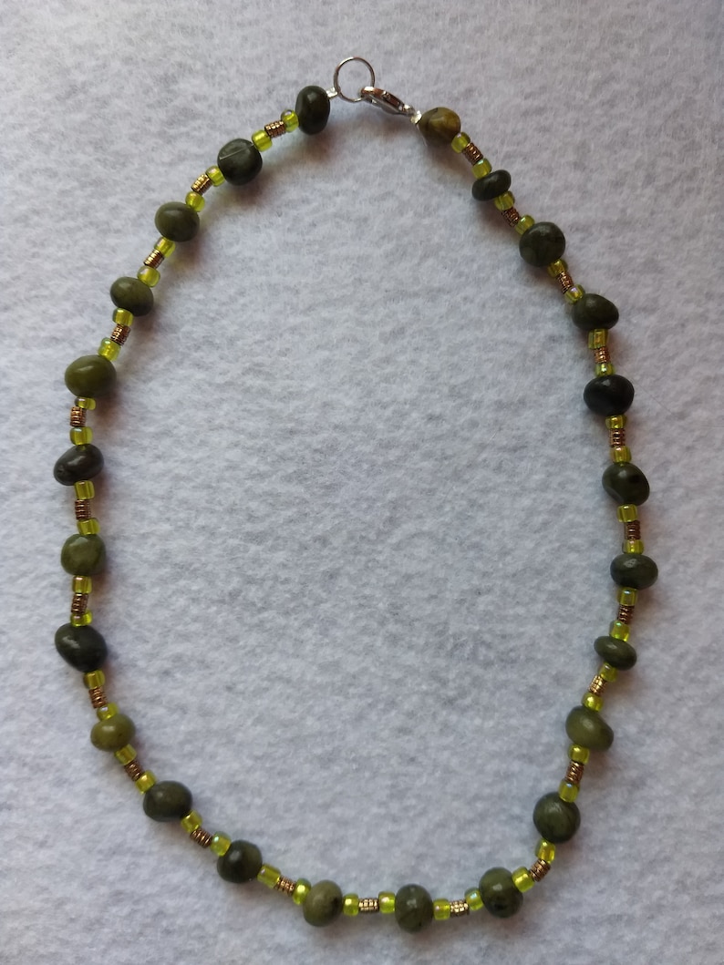 Green Pebble Serpentine choker
