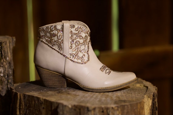 Very volatile ankle boots sale