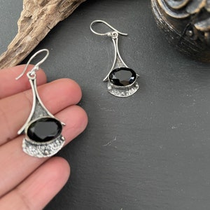 Indian silver boho drops earrings ,silver black onyx gemstone earrings, silver tribal earring. silver ethnic earrings, boho black drops