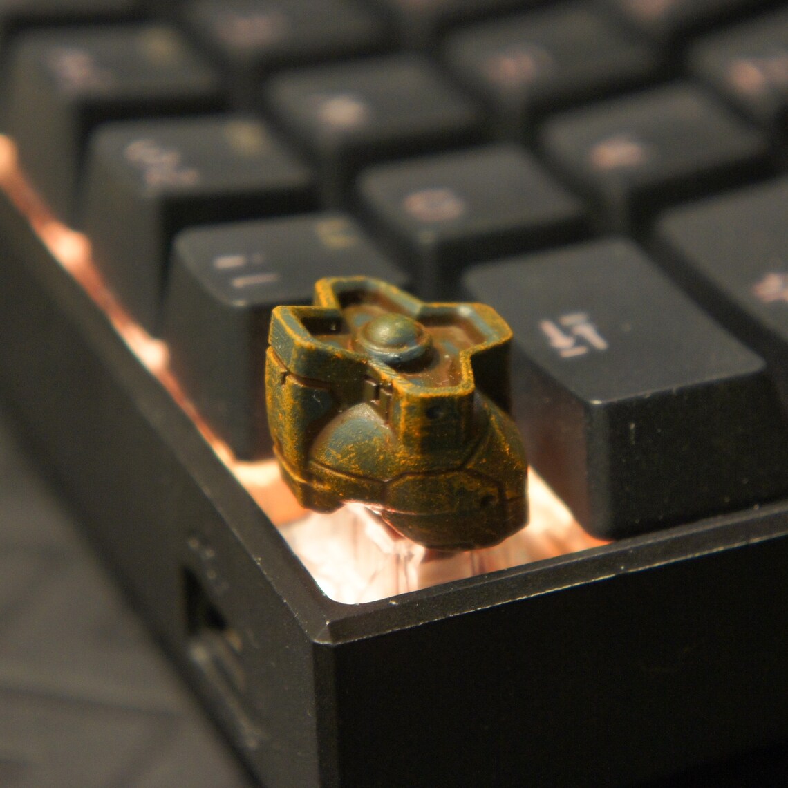 Gundam Rick Dom Artisan Keycap - Gundam Keycaps | Custom Keycaps ...