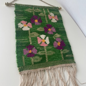 Flemish wallhanging, flowers