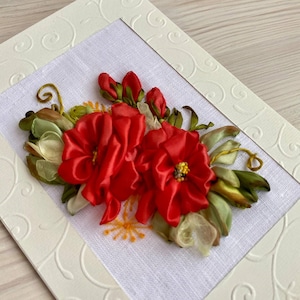 Carte de fleurs roses rouges Carte de voeux brodée unique Effet 3D Broderie au ruban Carte double Anniversaire de maman Vendeur ukrainien