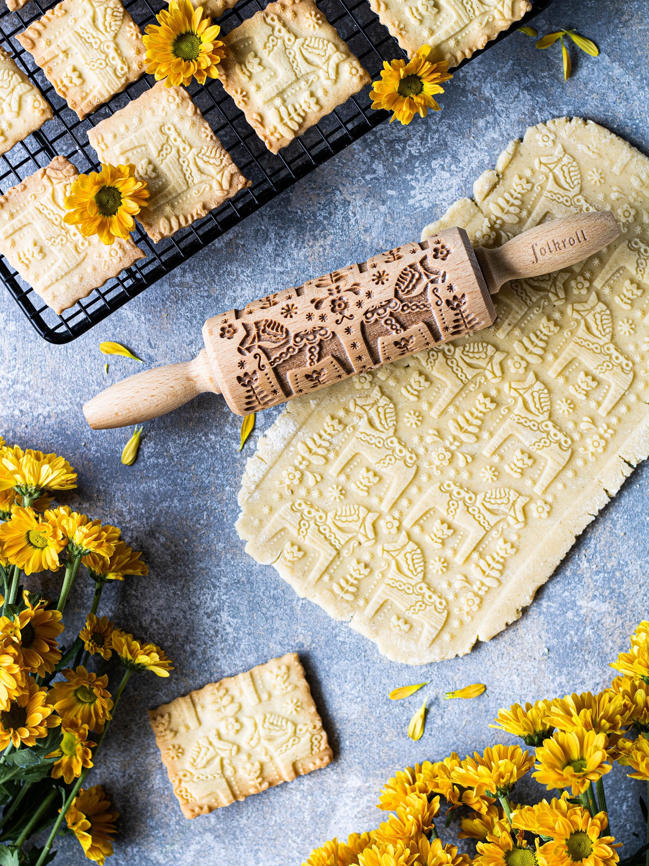 SCANDI CHRISTMAS Engraved Rolling Pin for Cookies Perfect Gift Idea,  Floral, Organic, Natural, Christmas Gift Idea, Mother's Day 