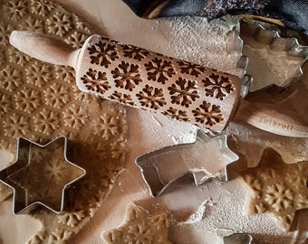 Snowflake Engraved Rolling Pin: Beech Wood Cookie Stamp