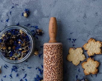 Rodillo grabado con lirios: sello de madera de haya para galletas
